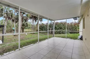 190 15th St SW, Naples, FL 34117 - Photo 21