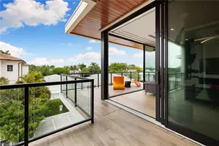 495 5th St S, Naples, FL 34102 - Photo 29