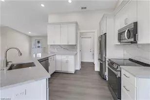 270 Madison Dr, Naples, FL 34110 - Photo 11