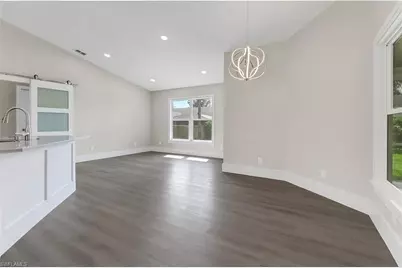 270 Madison Dr, Naples, FL 34110 - Photo 5