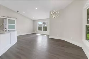 270 Madison Dr, Naples, FL 34110 - Photo 5