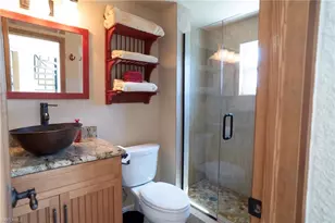 805 River Point Dr, Naples, FL 34102 - Photo 19