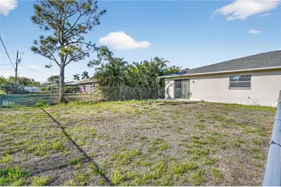 1413/1415 SE 23rd Pl, Cape Coral, FL 33990 - Photo 45