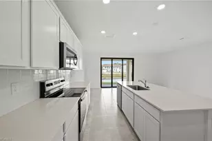 1562 Lake Jessup Cir, Cape Coral, FL 33909 - Photo 9