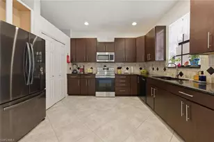 7577 Bristol Cir, Naples, FL 34120 - Photo 3