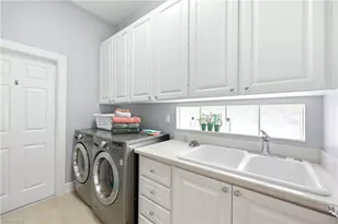 7902 Portofino Ct, Naples, FL 34114 - Photo 35