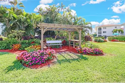 5 High Point Cir W #211, Naples, FL 34103 - Photo 25