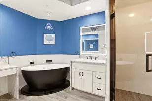 425 Cove Tower Dr, Naples, FL 34110 - Photo 23