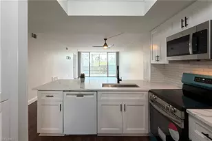 15171 Cedarwood Ln, Naples, FL 34110 - Photo 5