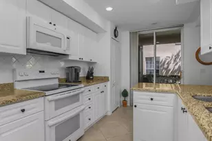 3940 Windward Passage Cir, Bonita Springs, FL 34134 - Photo 7