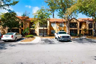 2226 Arbour Walk Cir, Naples, FL 34109 - Photo 15