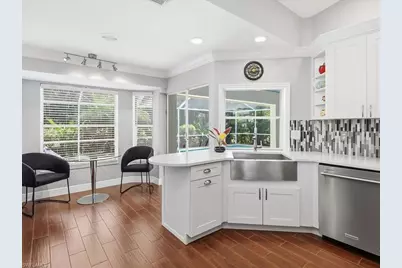 6642 Middlesex Pl, Naples, FL 34104 - Photo 15