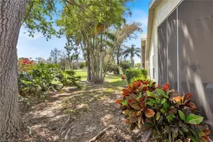 1562 Weybridge Cir, Naples, FL 34110 - Photo 13