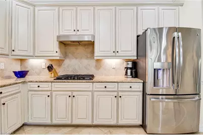 2930 Aviamar Cir, Naples, FL 34114 - Photo 9