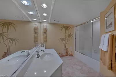 4751 Gulf Shore Blvd N #1507, Naples, FL 34103 - Photo 11