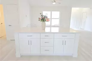 687 Grove Dr, Naples, FL 34120 - Photo 3