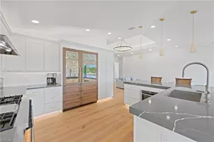 1836 Harbor Ln, Naples, FL 34104 - Photo 11