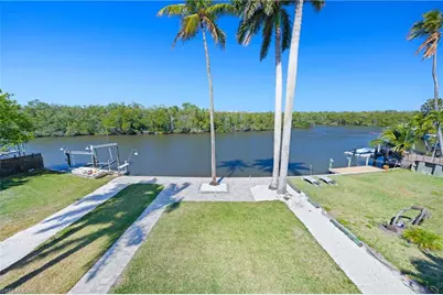 1836 Harbor Ln, Naples, FL 34104 - Photo 15