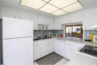 239 Palm Dr #2, Naples, FL 34112 - Photo 7