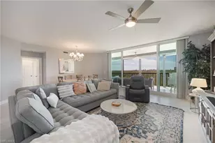 425 Cove Tower Dr, Naples, FL 34110 - Photo 3