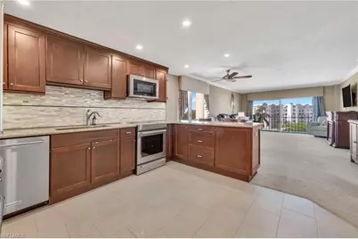 2150 Gulf Shore Blvd N #609, Naples, FL 34102 - Photo 7