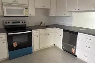 4260 SE 20th Pl, Cape Coral, FL 33904 - Photo 3