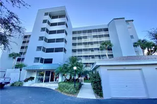 290 Naples Cove Dr, Naples, FL 34110 - Photo 1