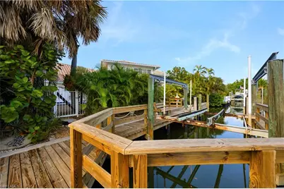 1748 Jewel Box Dr, Sanibel, FL 33957 - Photo 9