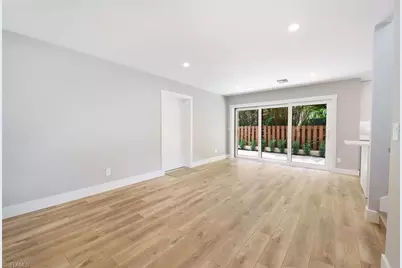 1130 5th St S #B, Naples, FL 34102 - Photo 3