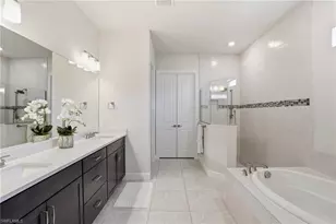 19696 Aqua View Ln, Fort Myers, FL 33913 - Photo 17