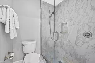 4650 Yacht Harbor Dr, Naples, FL 34112 - Photo 15