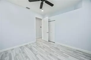 8700 Ibis Cove Cir, Naples, FL 34119 - Photo 17