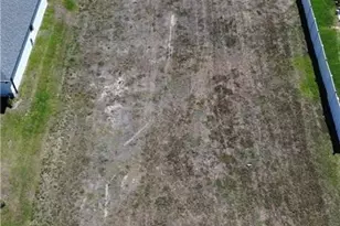 114 NW 10th St, Cape Coral, FL 33993 - Photo 5