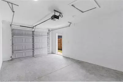 1324 E Giddens Ave, Tampa, FL 33603 - Photo 31