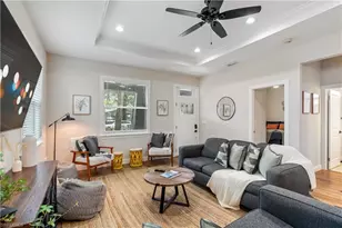 1324 E Giddens Ave, Tampa, FL 33603 - Photo 7