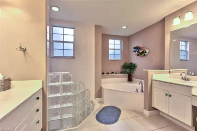 638 Vintage Reserve Cir #2-B, Naples, FL 34119 - Photo 19