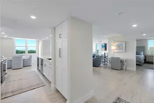 6101 Pelican Bay Blvd, Naples, FL 34108 - Photo 9