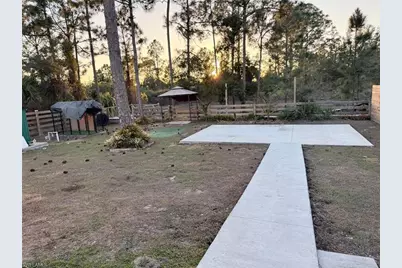 912 Ossie Ave, Lehigh Acres, FL 33974 - Photo 7