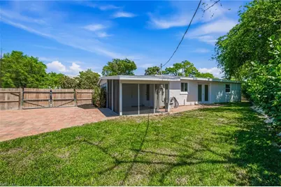 2300 Estey Ave, Naples, FL 34104 - Photo 25