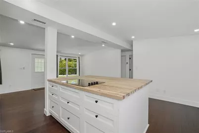 2300 Estey Ave, Naples, FL 34104 - Photo 11