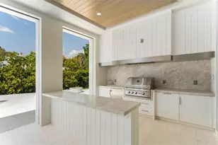 725 Pectin Rd, Naples, FL 34102 - Photo 23