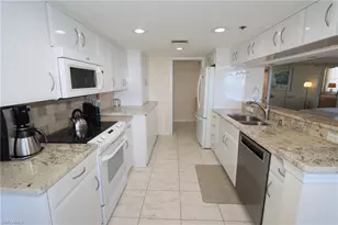 5550 Heron Point Dr, Naples, FL 34108 - Photo 3