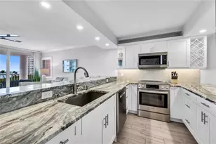 40 Seagate Dr, Naples, FL 34103 - Photo 11