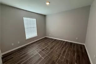 1723 NW 19th St, Cape Coral, FL 33993 - Photo 9