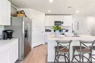 2019 NE 8th Pl, Cape Coral, FL 33909 - Photo 7