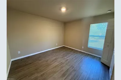 6129 Laurelwood Dr, Fort Myers, FL 33905 - Photo 11