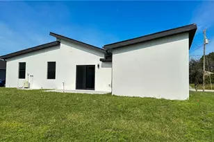 714 Chambers St E, Lehigh Acres, FL 33974 - Photo 15