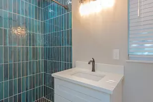 2772 Bayview Dr, Naples, FL 34112 - Photo 7