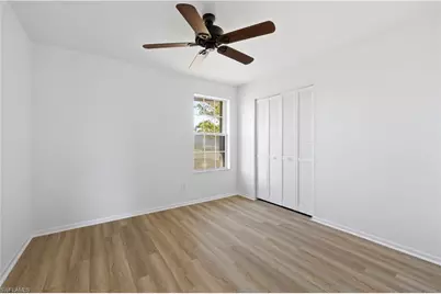 221 SW 22nd St, Cape Coral, FL 33991 - Photo 9