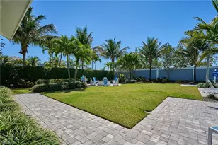 2664 Seychelles Cir, Naples, FL 34112 - Photo 23